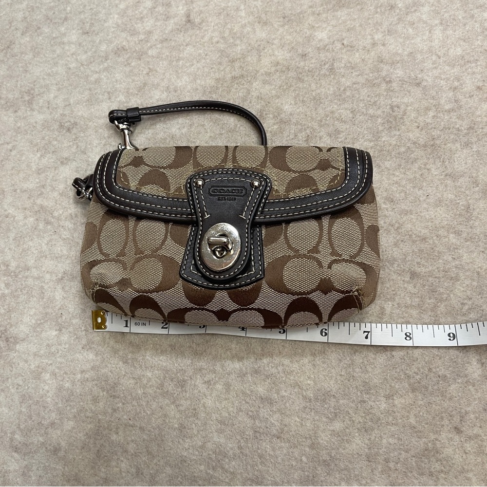 Coach Legacy Turnlock Flap Y2K Tan Signature Canvas Brown Leather Trim Wristlet - Picture 12 of 13